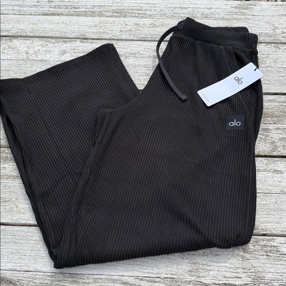 ALO Yoga Pants - ALO Muse Wide Leg Pant - Black SIZE MEDIUM NWT